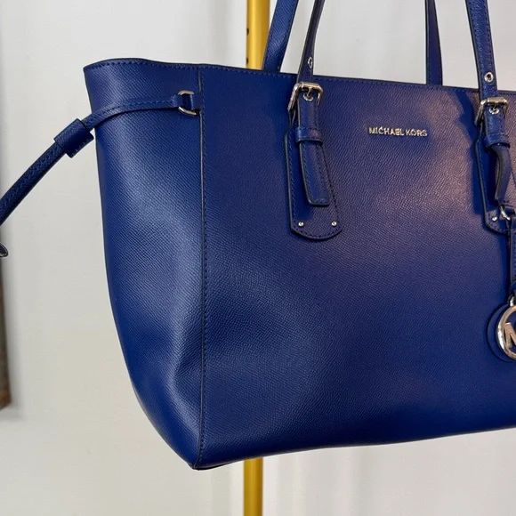 Michael Kors coated canvas Navy Blue Tote EUC - Picture 4 of 17